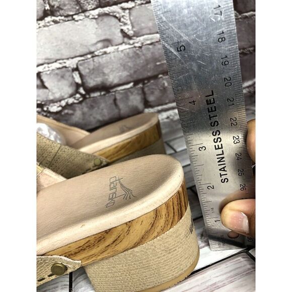 Dansko Maci Taupe Textured Beige Tan Leather Heel Sandals Women Sz 40EU/9.5M US - Picture 9 of 16